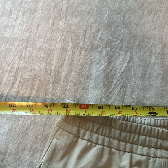 Lululemon NWOT joggers xl abc bowline utilitech. EUC cream - Picture 7 of 7